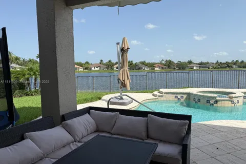 1418 Lantana Dr Lantana Dr, Weston FL 33326