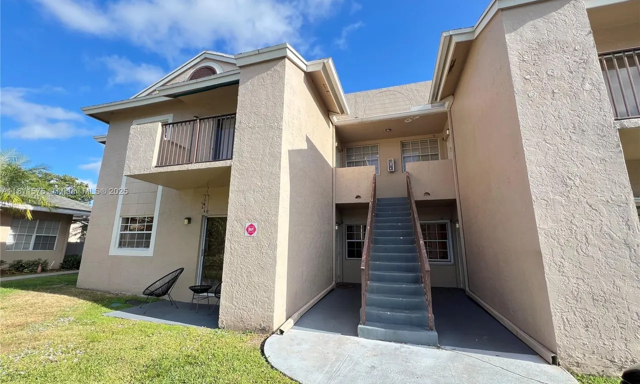 1881 NW 96th Ter # 7C, Pembroke Pines FL 33024
