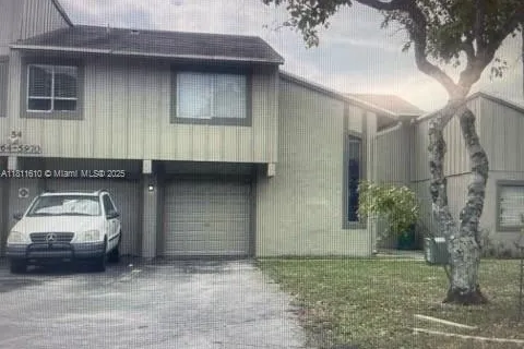 5970 NW 21st St, Lauderhill FL 33313