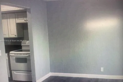5970 NW 21st St, Lauderhill FL 33313