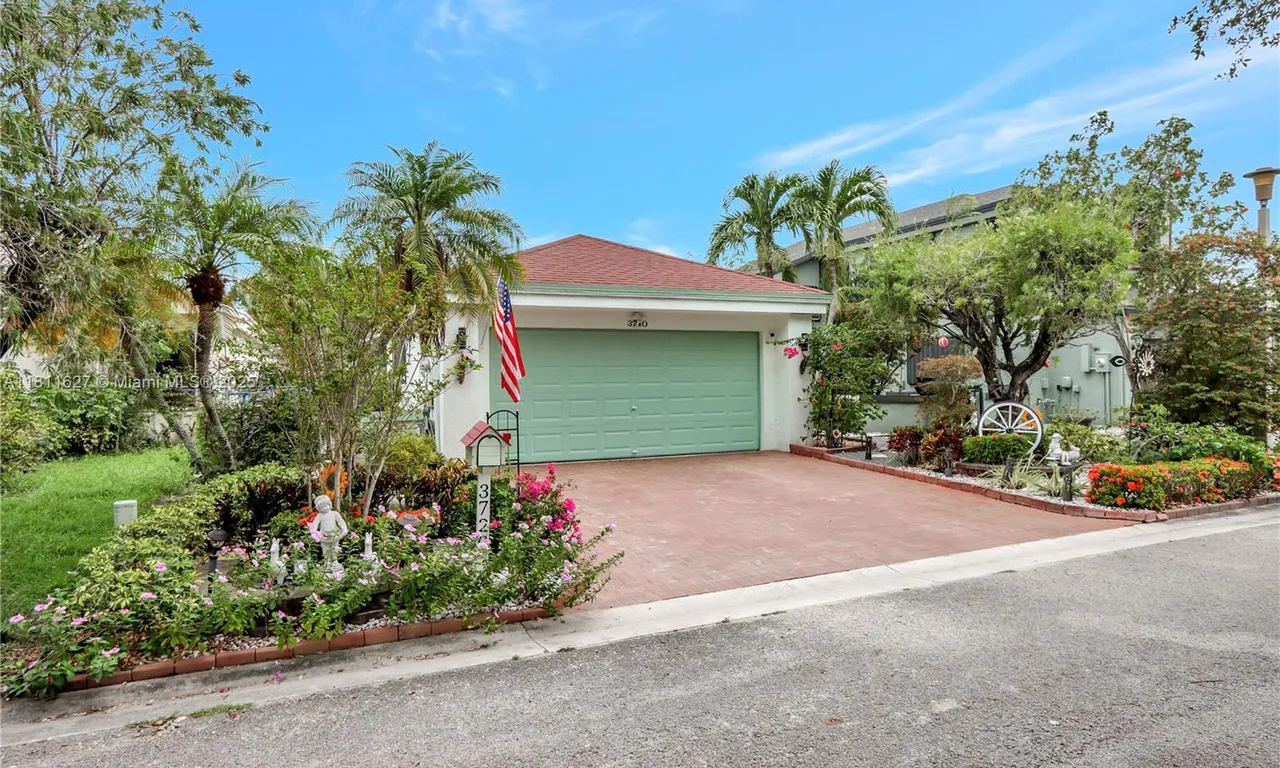 3720 NW 20th St, Coconut Creek FL 33066