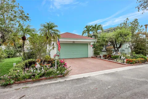 3720 NW 20th St, Coconut Creek FL 33066