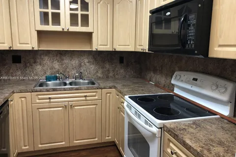 19558 NW 55th Cir Pl # 19558, Miami Gardens FL 33055