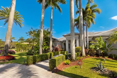 10392 Harrier St, Plantation FL 33324