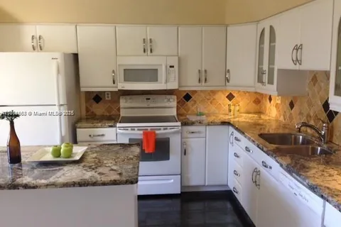 3910 Inverrary Blvd # B, Lauderhill FL 33319