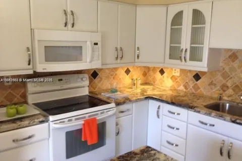 3910 Inverrary Blvd # B, Lauderhill FL 33319