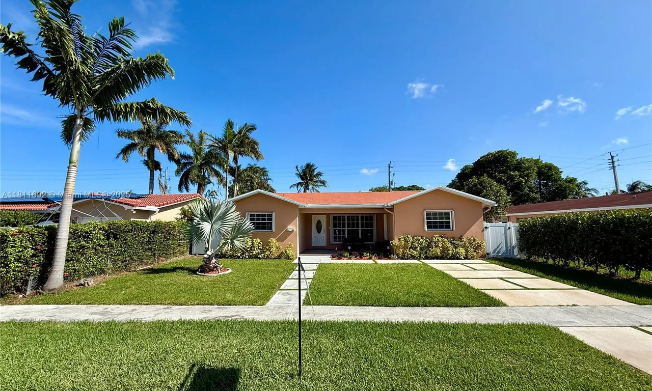 206 SE 3rd Pl, Dania Beach FL 33004