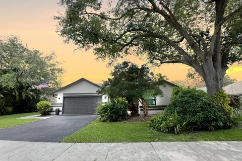 5816 SW 89th Way, Cooper City FL 33328