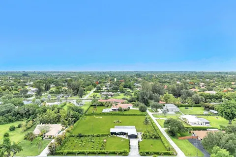 13711 SW 29th St, Davie FL 33330