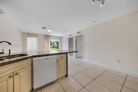4519 NW 163rd St # 4519, Miami Gardens FL 33054