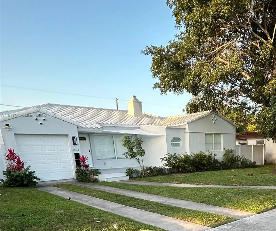 1625 Hollywood Blvd, Hollywood FL 33020