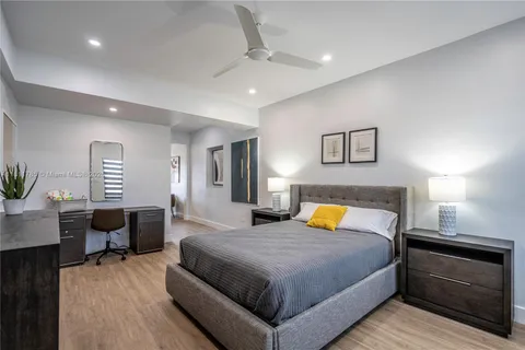 1191 71st St # 4, Miami Beach FL 33141