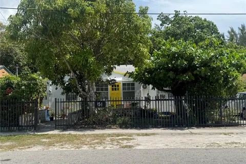 151 NW 64th St, Miami FL 33150