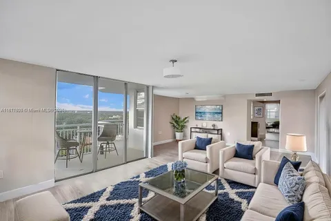 18051 Biscayne Blvd # 1804, Aventura FL 33160