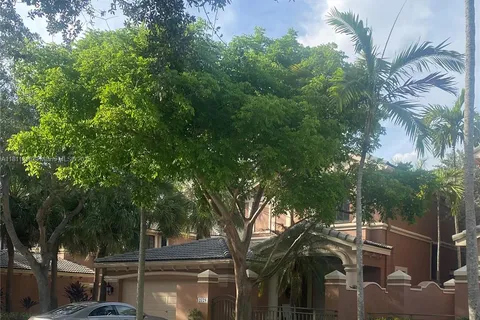 2725 Kinsington Cir # 3, Weston FL 33332