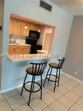 120 Lakeview Dr # 210, Weston FL 33326