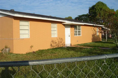 696 SW 16th Ter # 696, Homestead FL 33030
