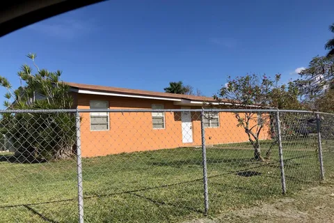 696 SW 16th Ter # 696, Homestead FL 33030