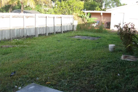 696 SW 16th Ter # 696, Homestead FL 33030