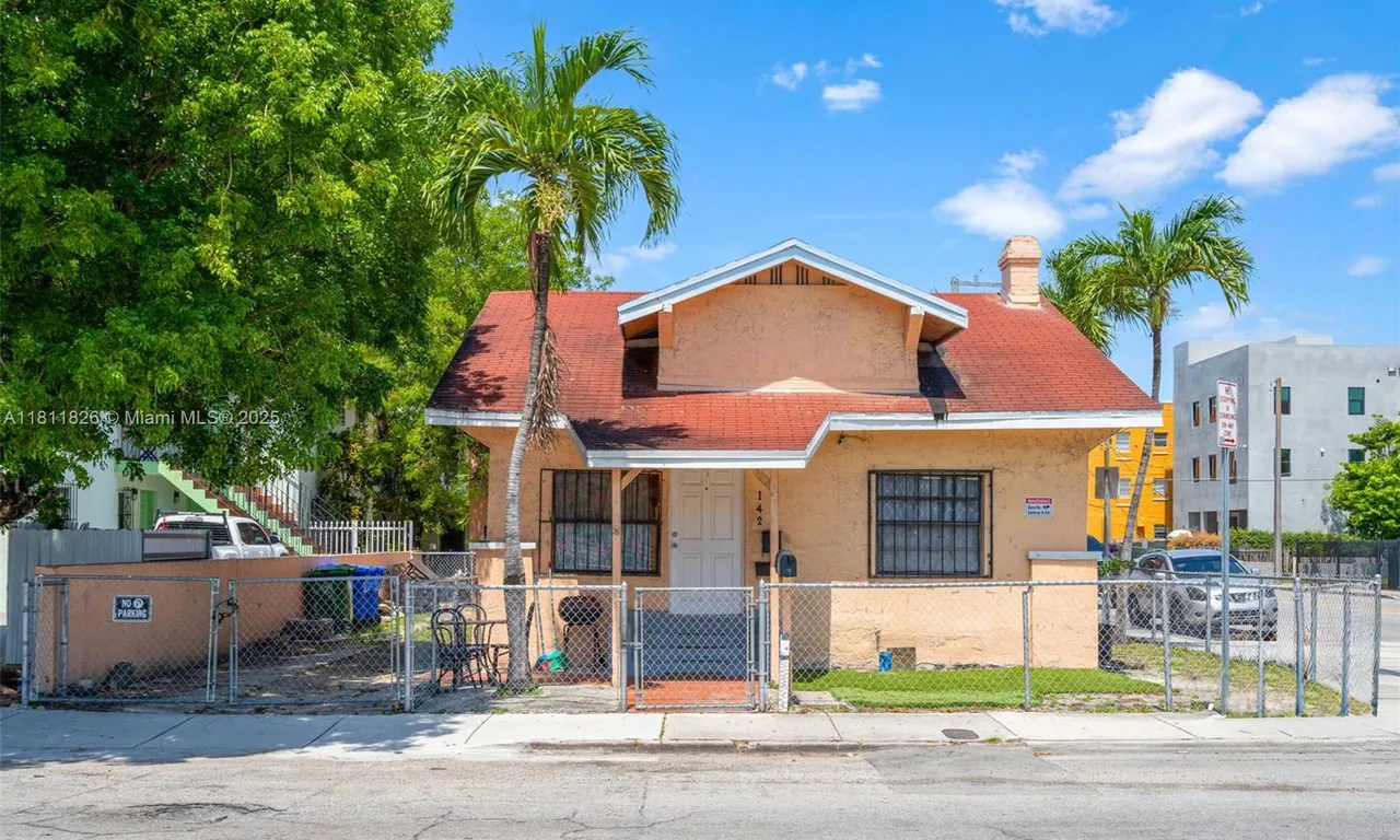 142 NW 10th Ave, Miami FL 33128