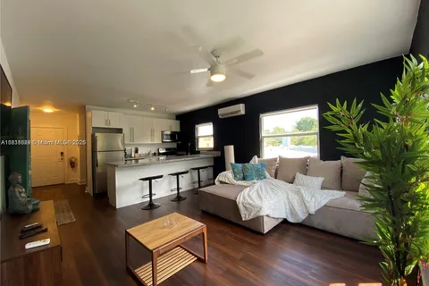 274 NW 32nd St # 4, Miami FL 33127