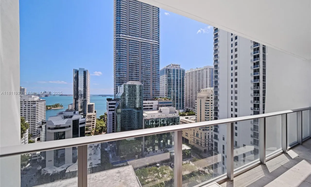 1010 Brickell Ave # 2204, Miami FL 33131