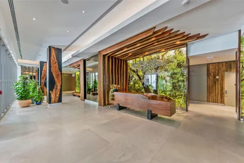 1010 Brickell Ave # 2204, Miami FL 33131