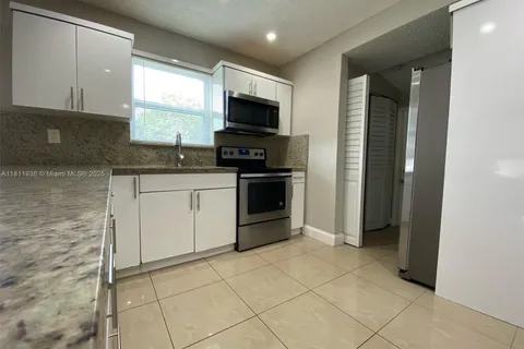 7521 Granada Blvd, Miramar FL 33023