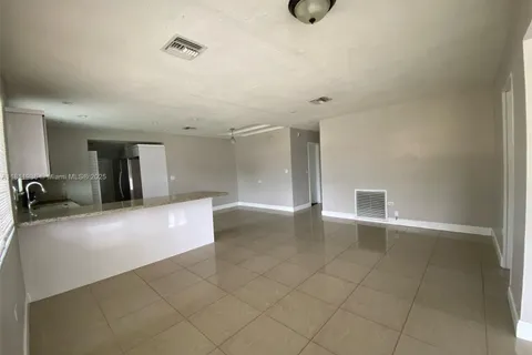 7521 Granada Blvd, Miramar FL 33023