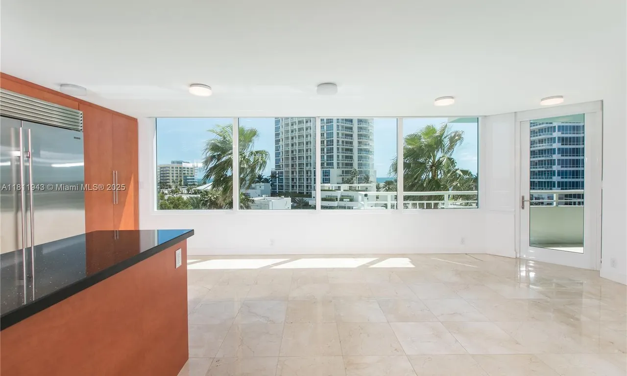400 S Pointe Dr # 606, Miami Beach FL 33139