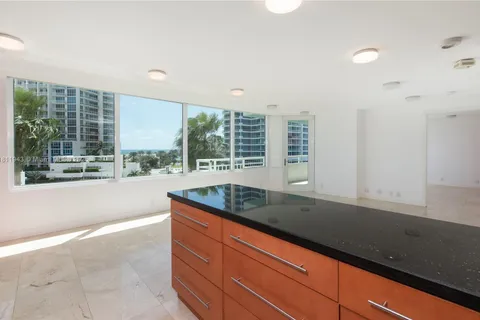 400 S Pointe Dr # 606, Miami Beach FL 33139