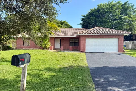 9788 NW 3rd Mnr, Coral Springs FL 33071