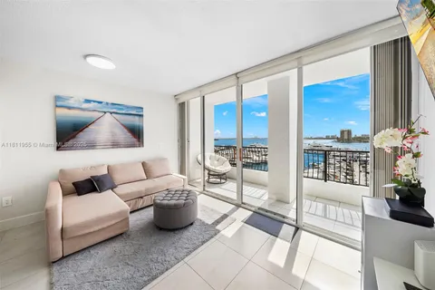 555 NE 15th St # 516, Miami FL 33132