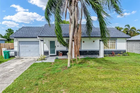 1797 SW Hampshire Ln, Port St. Lucie FL 34953