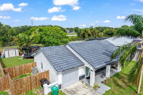 1797 SW Hampshire Ln, Port St. Lucie FL 34953