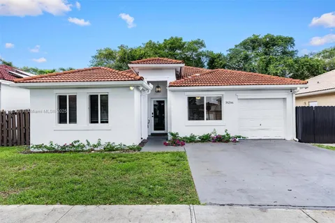 16296 SW 83rd Ln, Miami FL 33193
