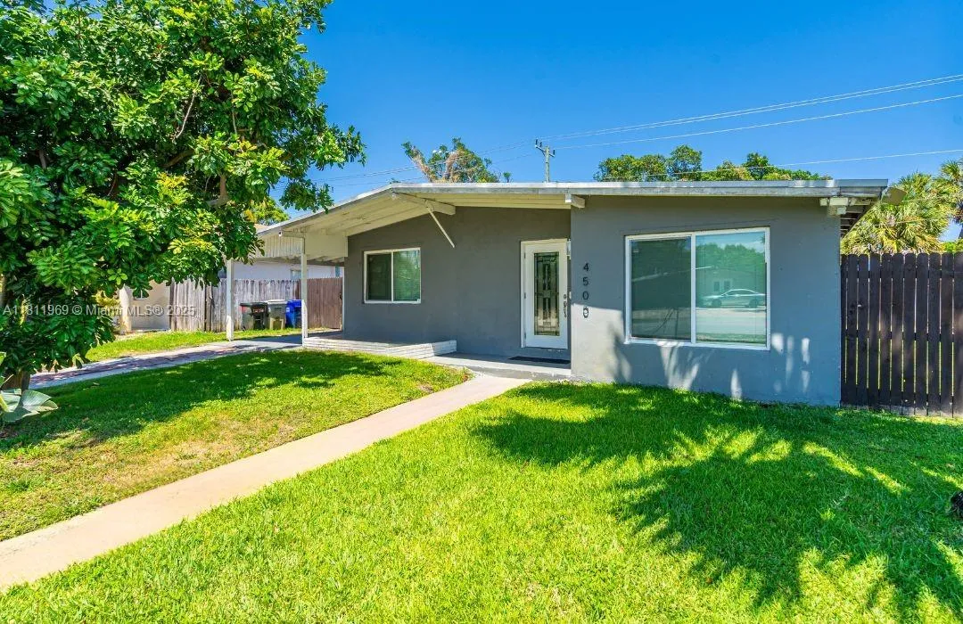 4500 NE 18th Ave, Pompano Beach FL 33064