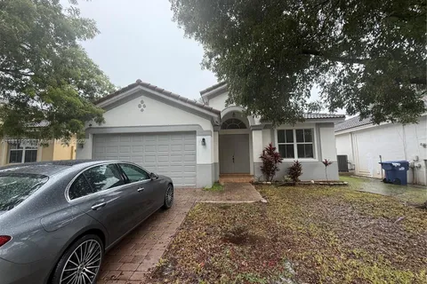 24301 SW 107 AV, Homestead FL 33032