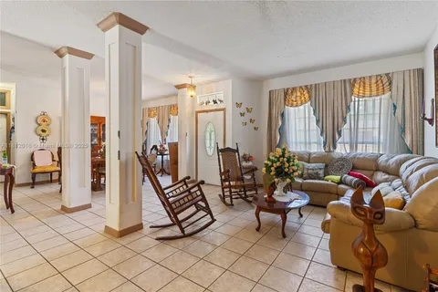 818 N FAIRBANKS DR, Deltona FL 32725
