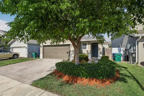 579 NE 6th Pl, Florida City FL 33034