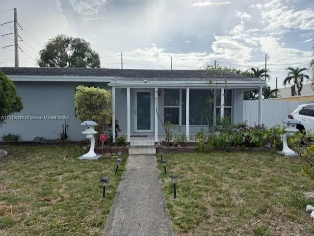 804 N 20th Ct, Hollywood FL 33020