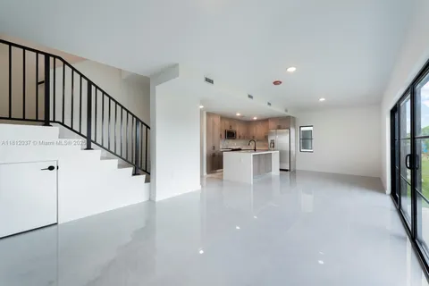 1374 NW 1 ST, Florida City FL 33034