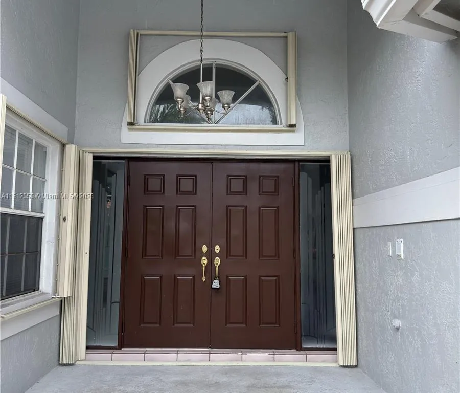 5136 NW 99th Way, Coral Springs FL 33076