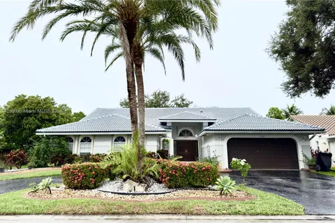 5136 NW 99th Way, Coral Springs FL 33076