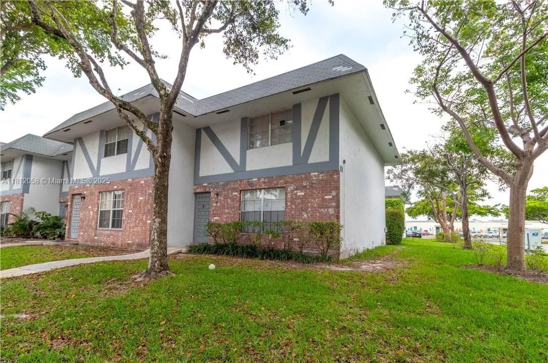 7503 Kimberly Blvd # 114, North Lauderdale FL 33068