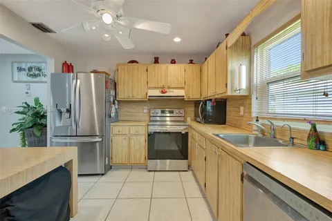 13097 Via Minerva, Delray Beach FL 33484