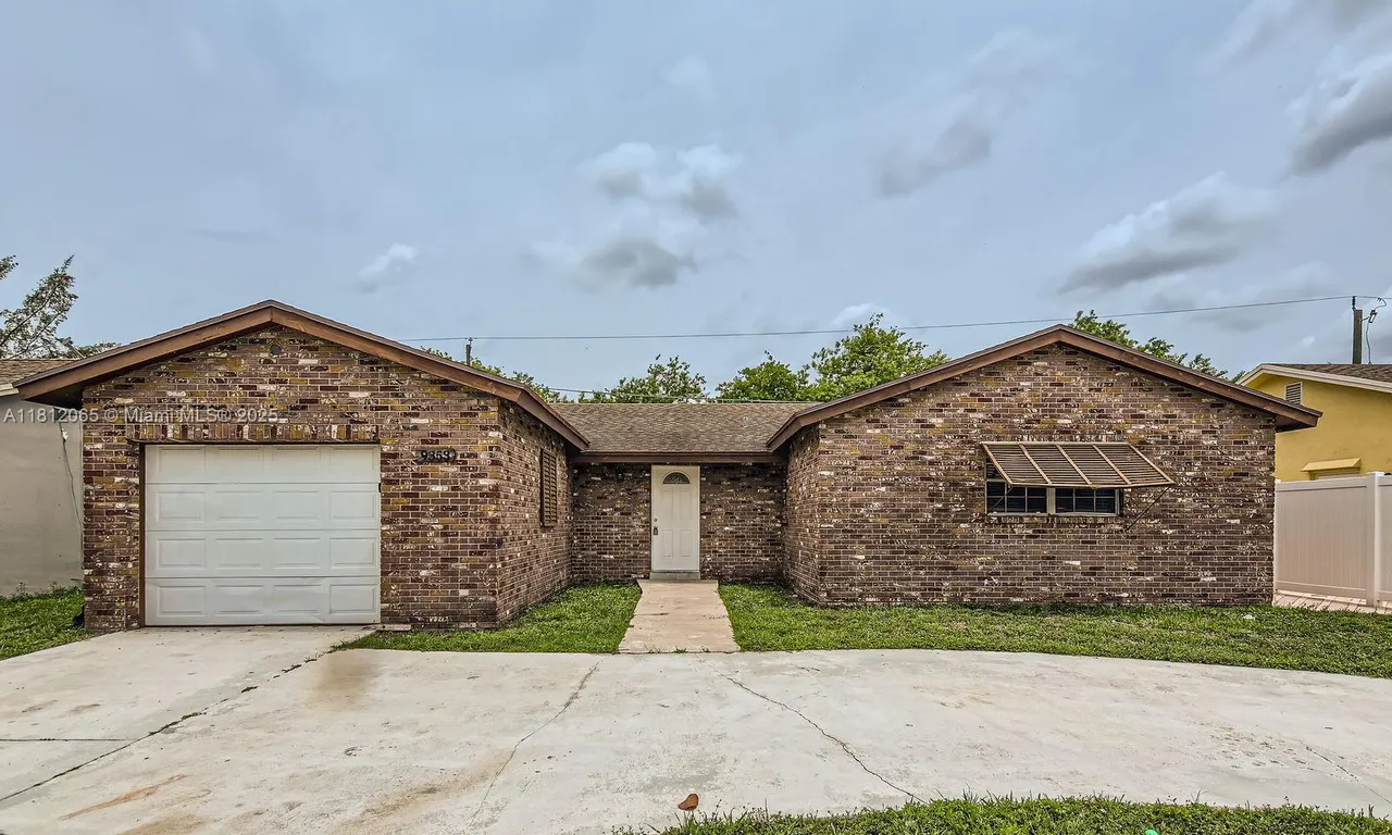 9353 SW 1st Pl, Boca Raton FL 33428