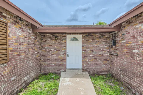 9353 SW 1st Pl, Boca Raton FL 33428
