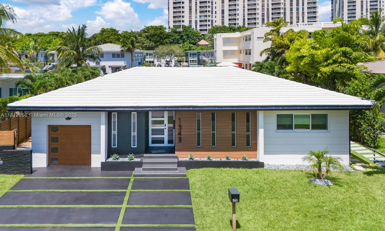 1343 NE 104th St, Miami Shores FL 33138