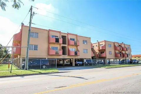 3675 W 11th Ave # 220, Hialeah FL 33012